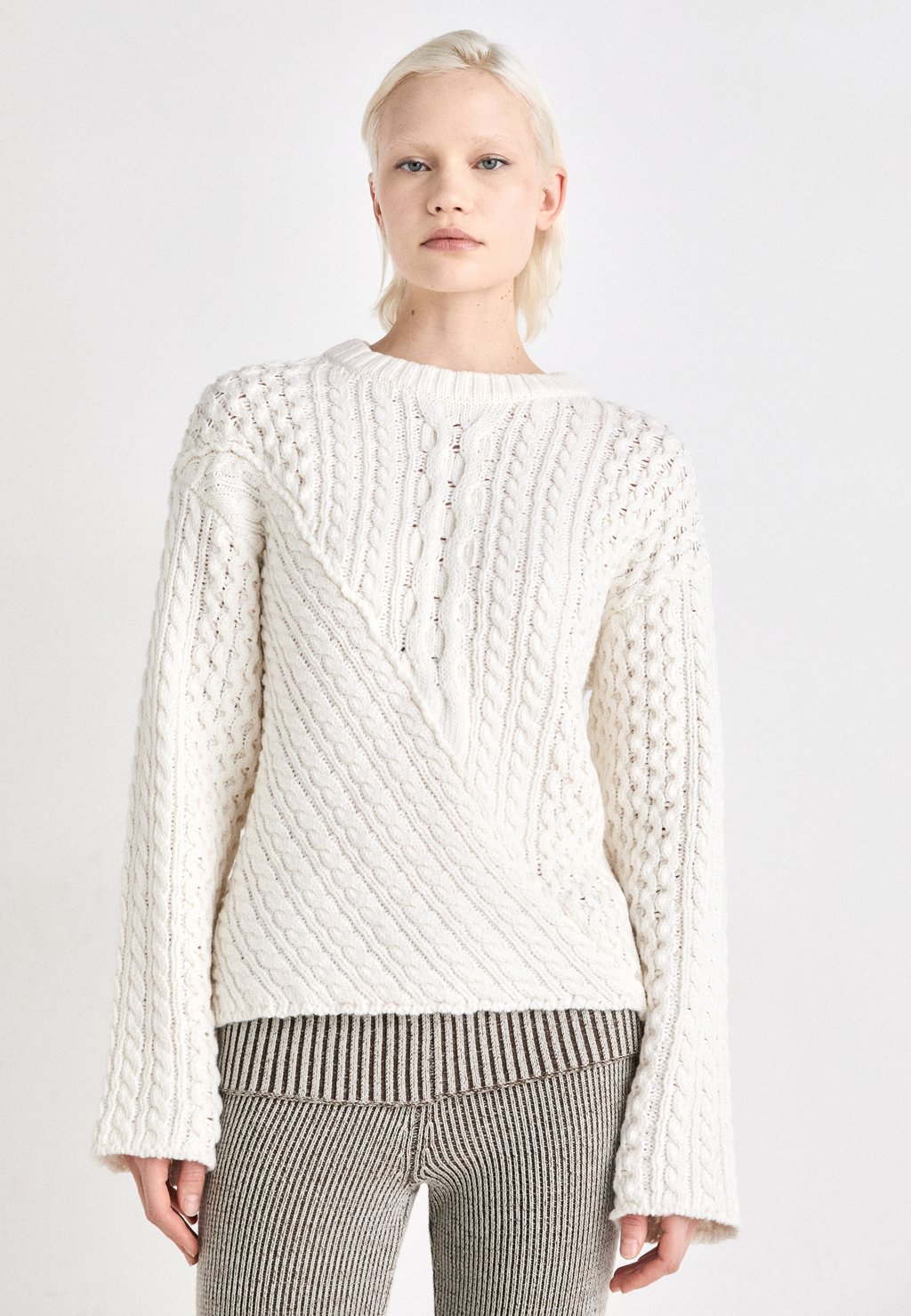 Джемпер MAY CABLE Weekday, белый
Джемпер MAY CABLE Weekday, белый