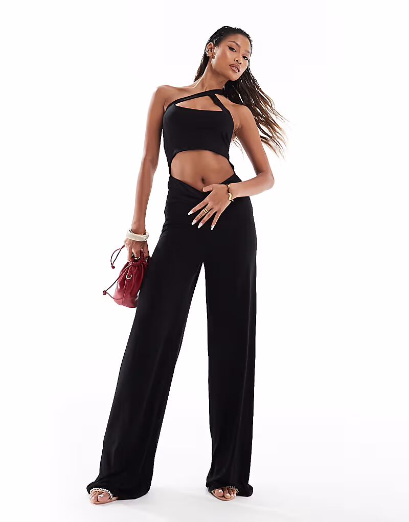 Комбинезон с асимметричными бретельками и вырезами ASOS DESIGN черного цвета
Комбинезон с асимметричными бретельками и вырезами ASOS DESIGN черного цвета