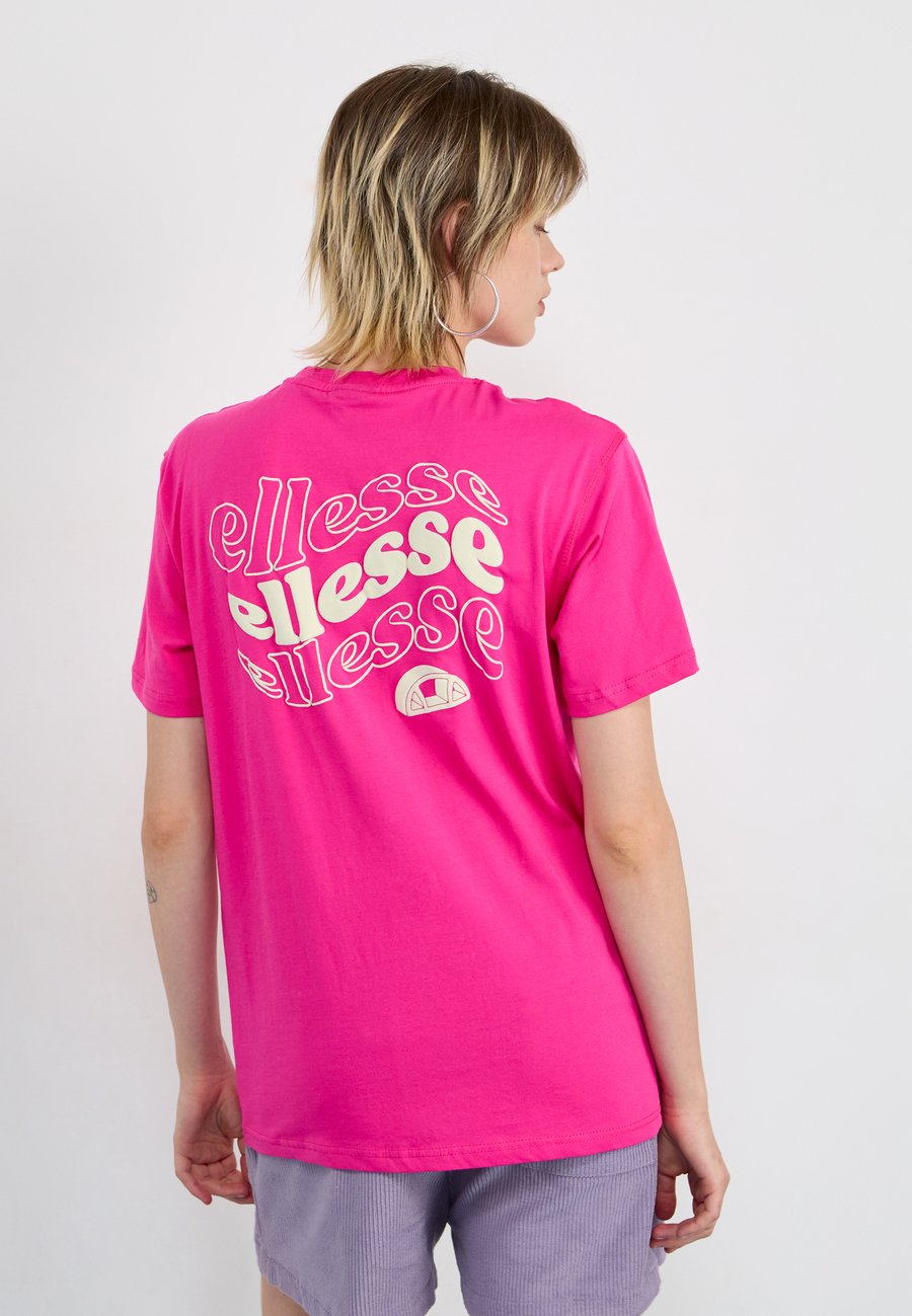 Футболка Ellesse CAMPOFELICE, Dark Pink/Pink
Футболка Ellesse CAMPOFELICE, Dark Pink/Pink