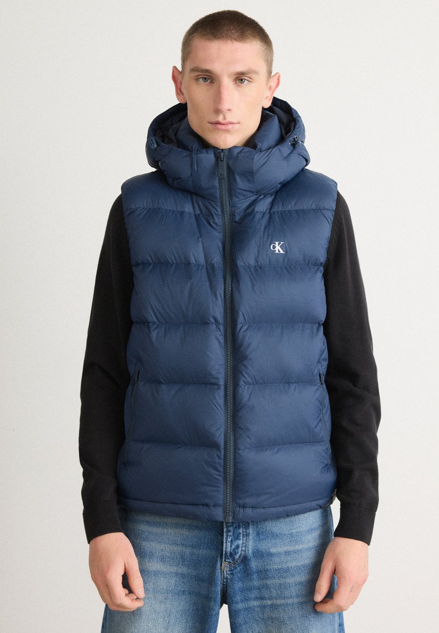 Куртка Calvin Klein Jeans ZIP OFF HOOD, Ink/Blue
Куртка Calvin Klein Jeans ZIP OFF HOOD, Ink/Blue