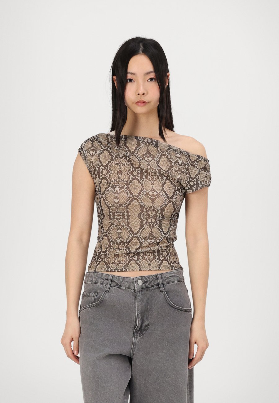 Футболка Gina Tricot ASYMMETRIC , Beige
Футболка Gina Tricot ASYMMETRIC , Beige