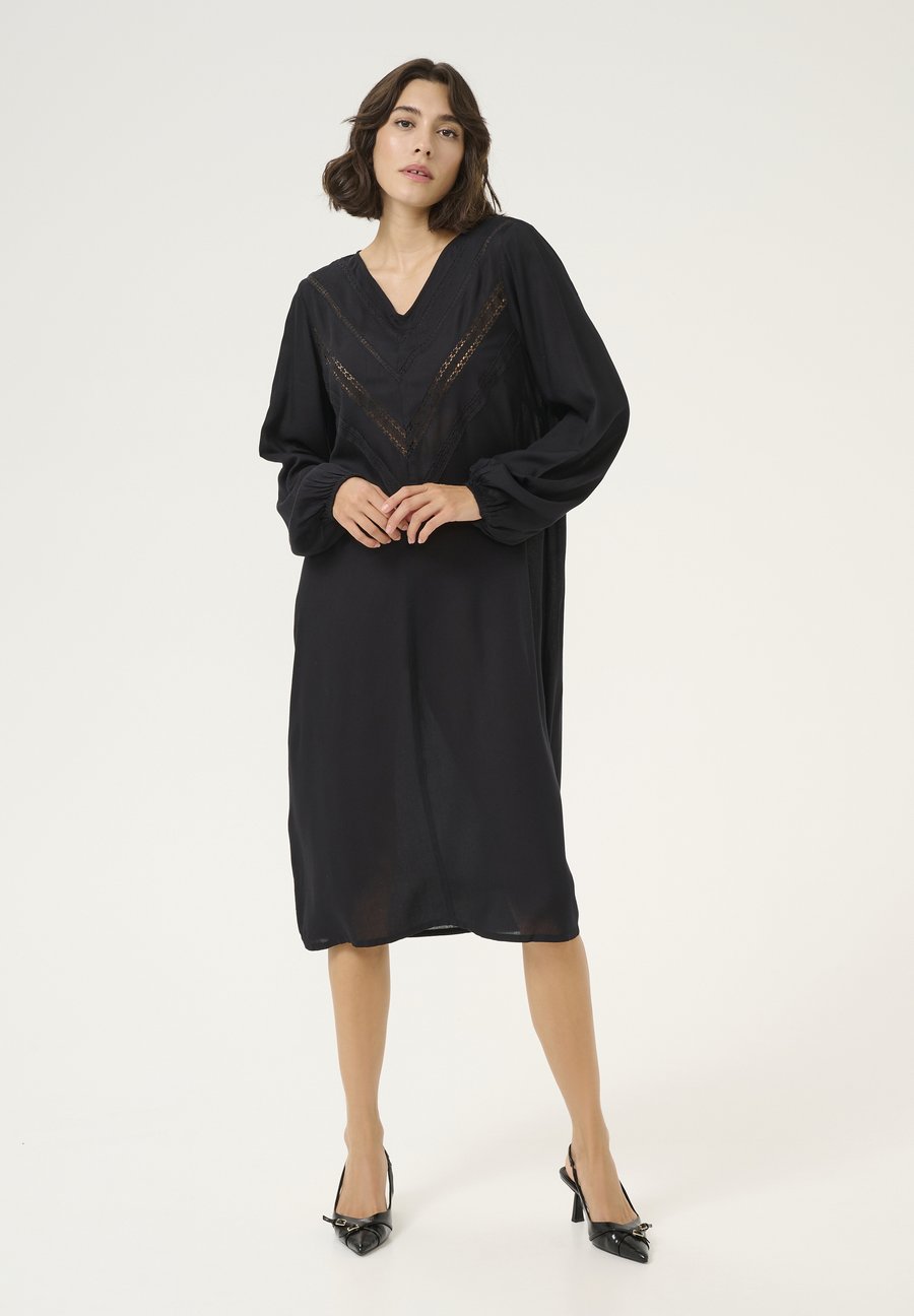 Платье Kaffe KAELLANOR, Black Deep/Black
Платье Kaffe KAELLANOR, Black Deep/Black