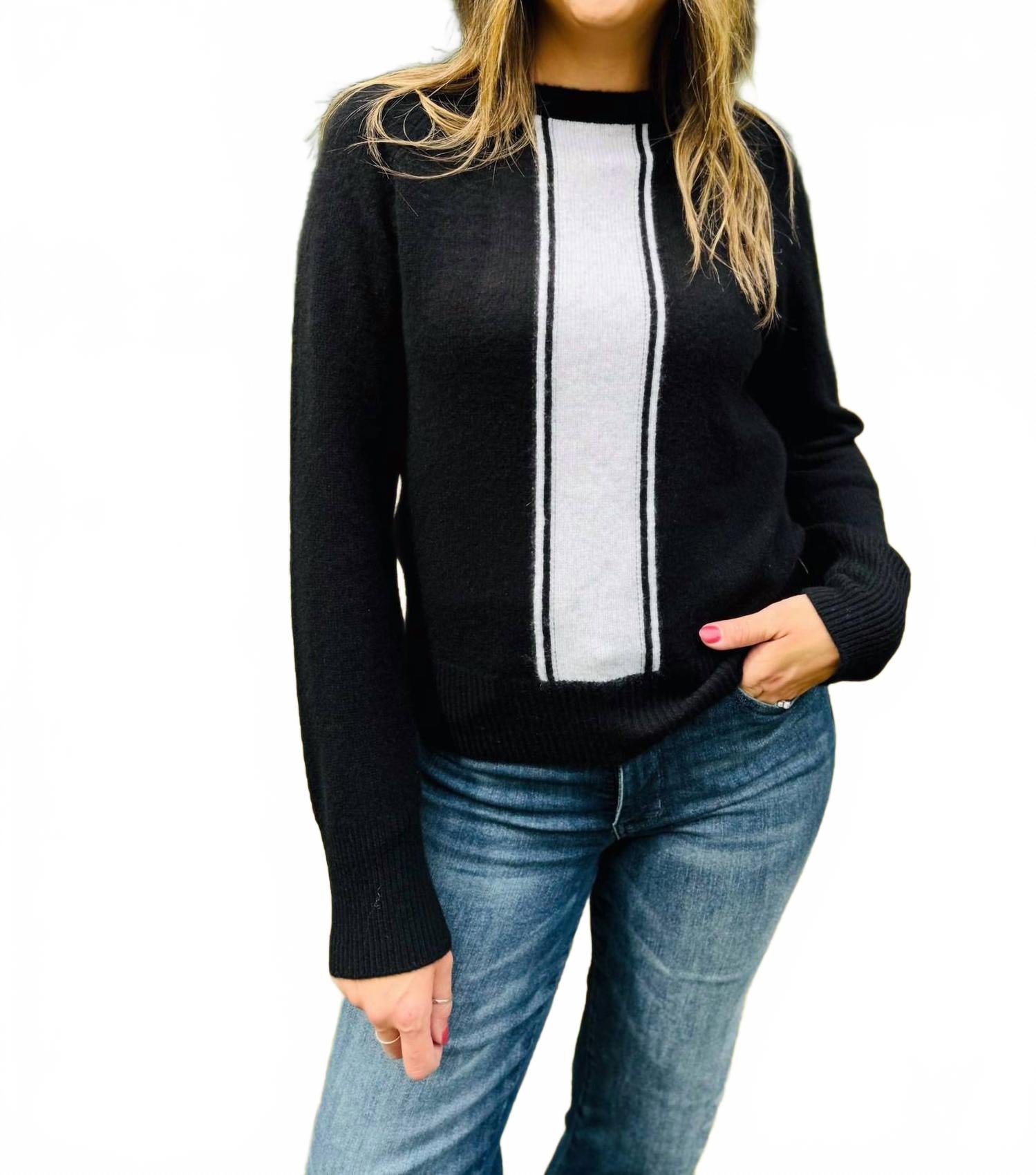 Свитер с круглым вырезом и вертикальными полосками в черном цвете Pure Amici
Свитер с круглым вырезом и вертикальными полосками в черном цвете Pure Amici