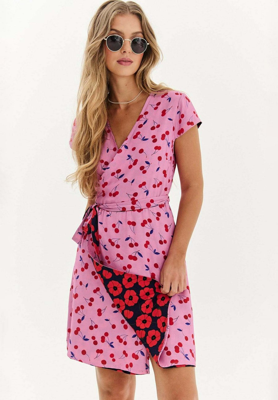 Платье NAOKO CHAMELEON CHERRIFY, Pink
Платье NAOKO CHAMELEON CHERRIFY, Pink