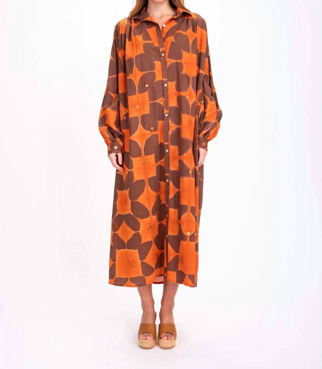 Платье Cramp Dye в цвете мандарин/коричневый V de Vinster
Платье Cramp Dye в цвете мандарин/коричневый V de Vinster