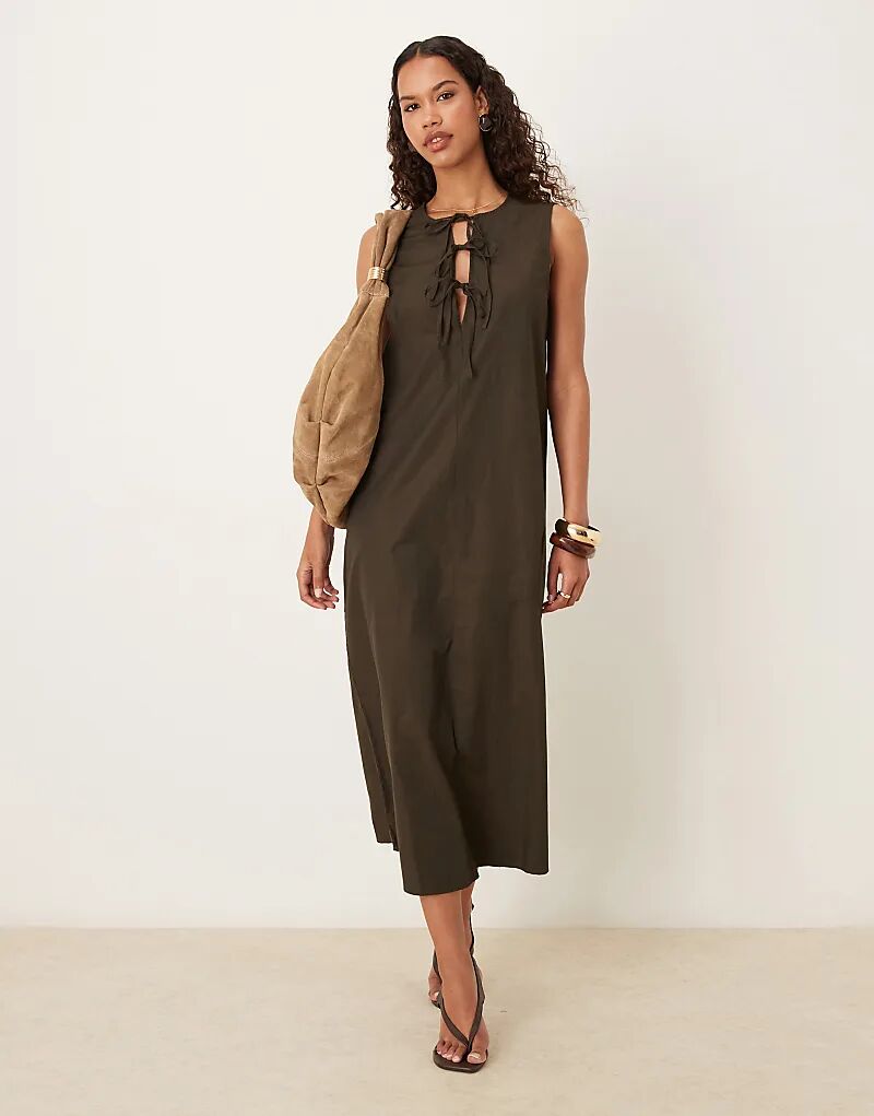 Платье миди Pieces с завязками спереди, шоколадно-коричневого цвета
Платье миди Pieces с завязками спереди, шоколадно-коричневого цвета