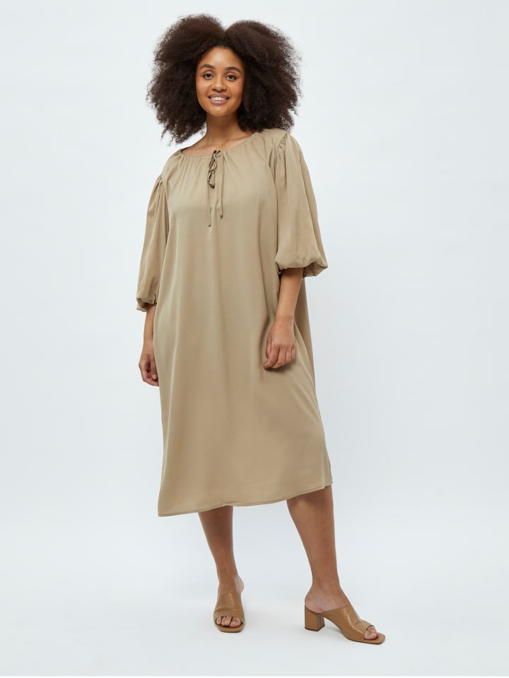 Платье до колена Peppercorn
Платье до колена Peppercorn