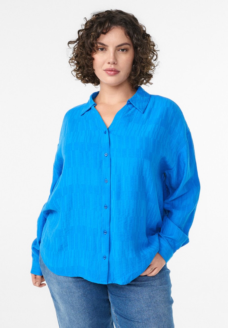 Блуза Zizzi Button-down blouse, Victoria Blue/Blue
Блуза Zizzi Button-down blouse, Victoria Blue/Blue