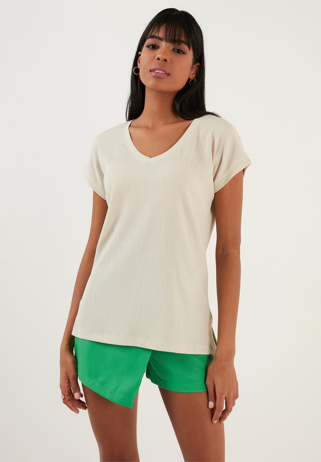 Базовая футболка REGULAR FIT LELA, цвет Stone
Базовая футболка REGULAR FIT LELA, цвет Stone