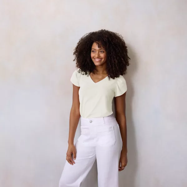 Женская футболка с рукавами-тюльпанами и V-образным вырезом Lc Lauren Conrad, цвет stone white
Женская футболка с рукавами-тюльпанами и V-образным вырезом Lc Lauren Conrad, цвет stone white