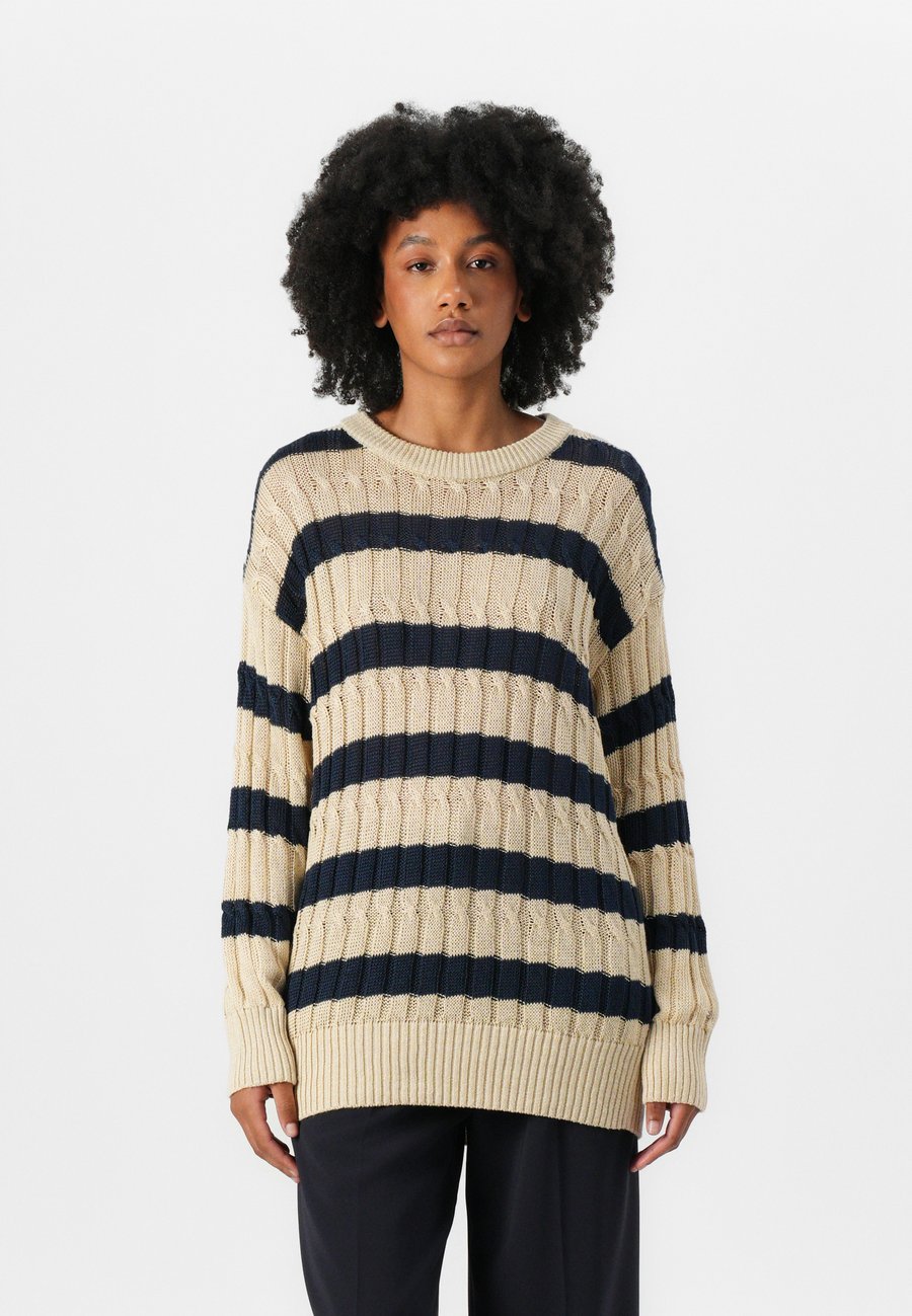 Джемпер Tommy Hilfiger Jumper, Caravan/Dark Night Navy/Dark Blue
Джемпер Tommy Hilfiger Jumper, Caravan/Dark Night Navy/Dark Blue