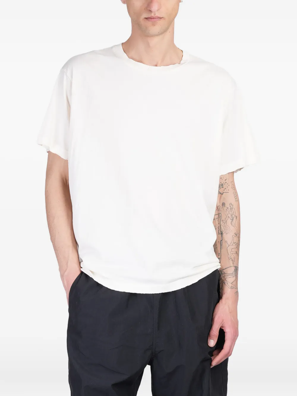 Футболка с эффектом потертости John Elliott, белый 
Футболка с эффектом потертости John Elliott, белый