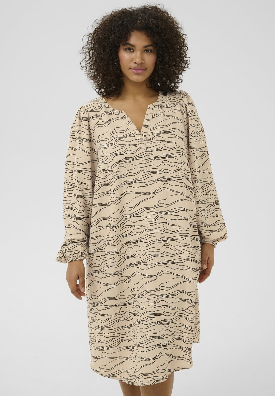 Платье Kaffe Curve KCNIKA, W Black Deep Graphic/Beige
Платье Kaffe Curve KCNIKA, W Black Deep Graphic/Beige