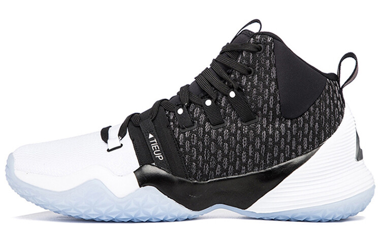 Баскетбольные кроссовки мужские высокие черные/белые Peak
Баскетбольные кроссовки мужские высокие черные/белые Peak