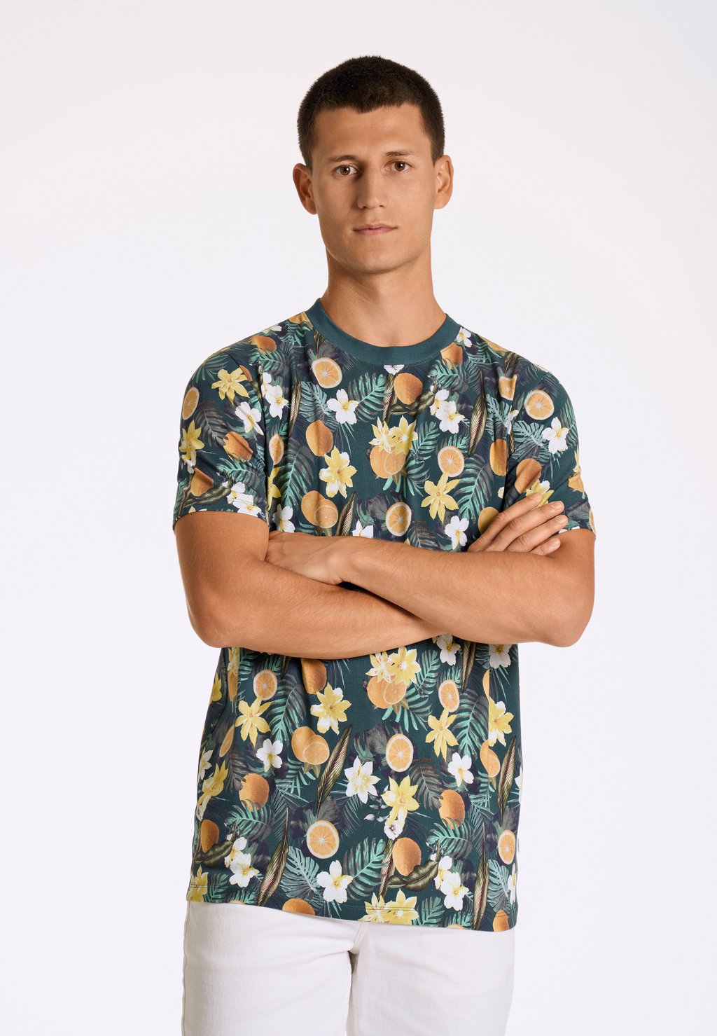 Футболка с принтом JUICY AOP O-NECK Lindbergh, зеленый
Футболка с принтом JUICY AOP O-NECK Lindbergh, зеленый