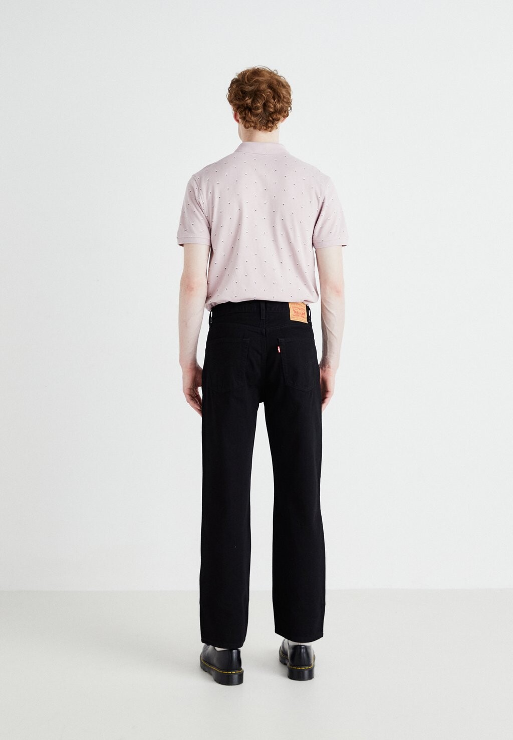 Джинсы свободного кроя 565 '97 LOOSE STRAIGHT Levi's®, черный деним
Джинсы свободного кроя 565 '97 LOOSE STRAIGHT Levi's®, черный деним