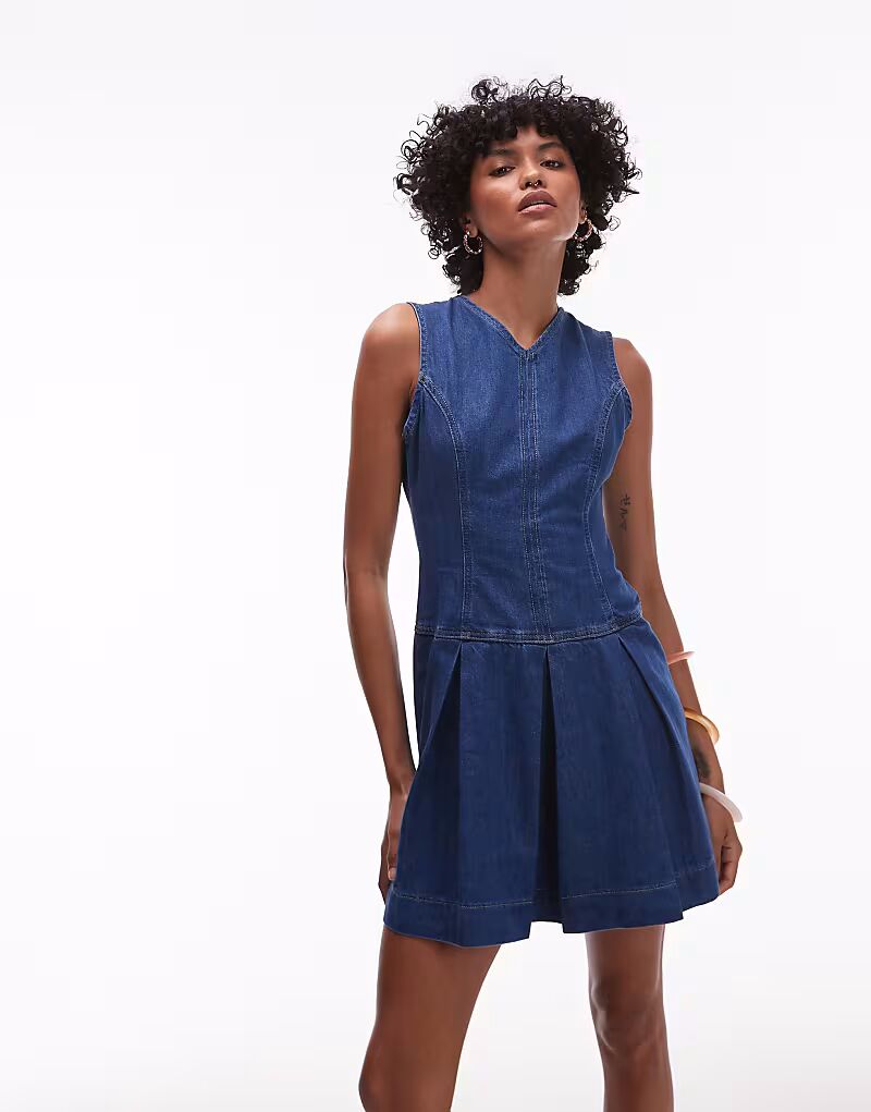 Мини-платье Topshop из денима с V-образным вырезом и складками в средне-голубом цвете
Мини-платье Topshop из денима с V-образным вырезом и складками в средне-голубом цвете