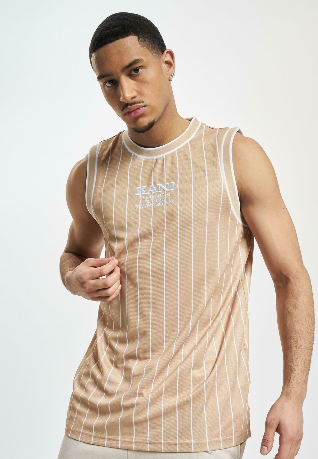 Топ Karl Kani, песочно-белый
Топ Karl Kani, песочно-белый