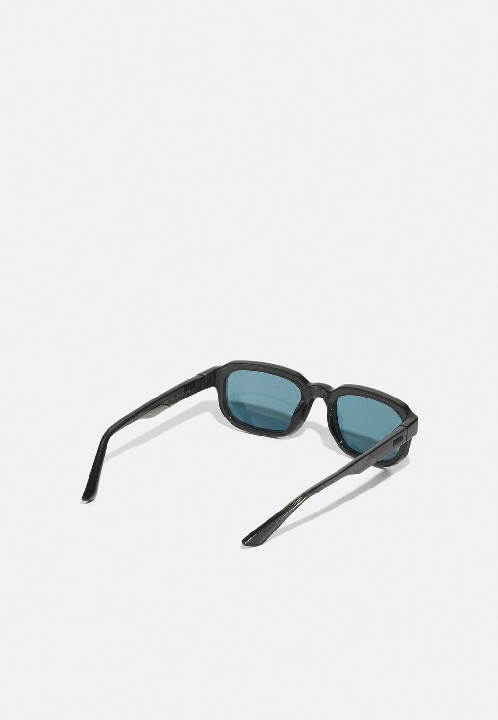 Солнцезащитные очки Puma, серый
Солнцезащитные очки Puma, серый