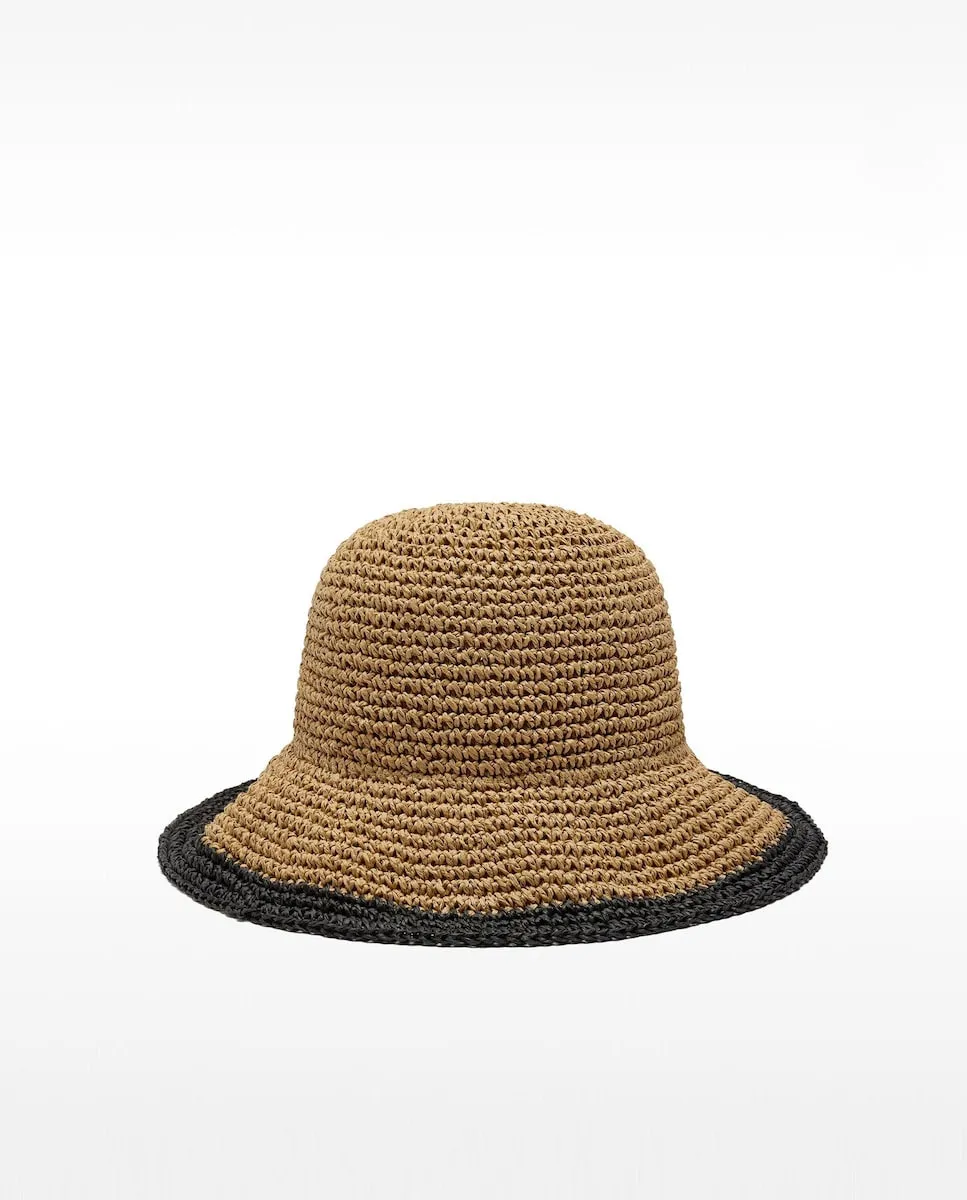 Женская бейсболка в однотонном стиле Parfois, коричневый
Женская бейсболка в однотонном стиле Parfois, коричневый