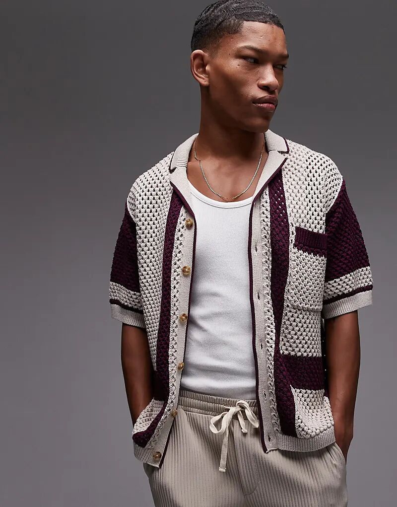 Свободное поло Topman крючком на пуговицах с абстрактным рисунком в лиловом цвете 
Свободное поло Topman крючком на пуговицах с абстрактным рисунком в лиловом цвете