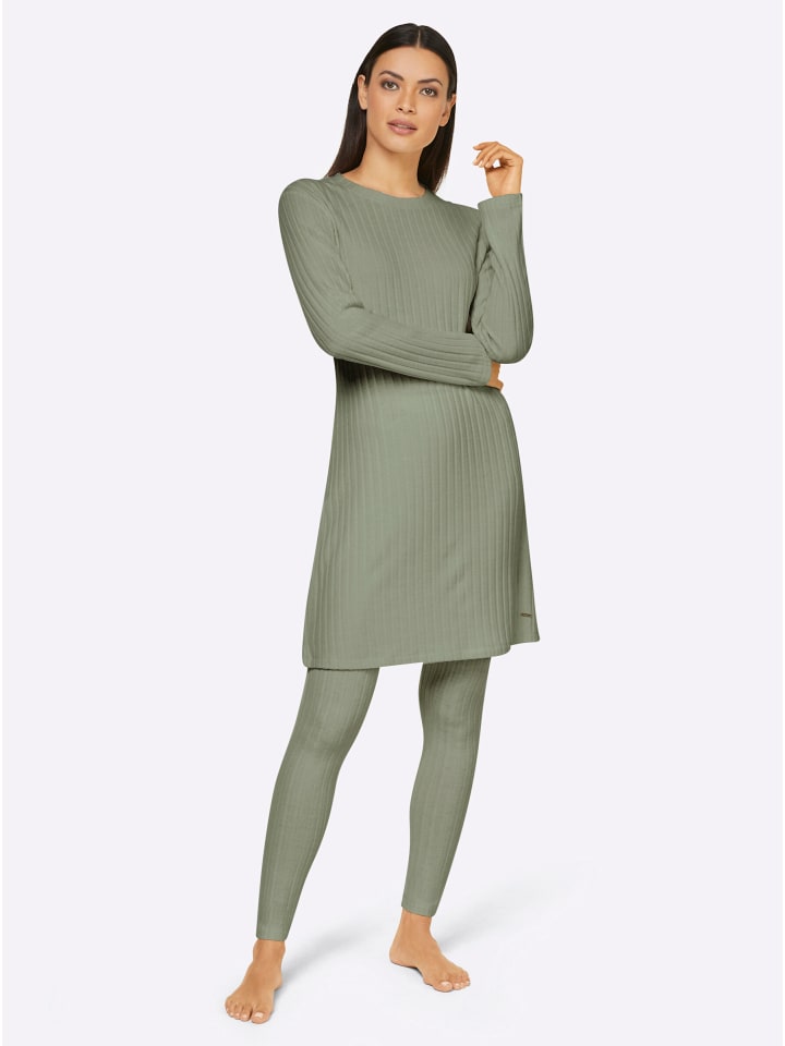 Длинная рубашка цвета лайма creation L
Длинная рубашка цвета лайма creation L