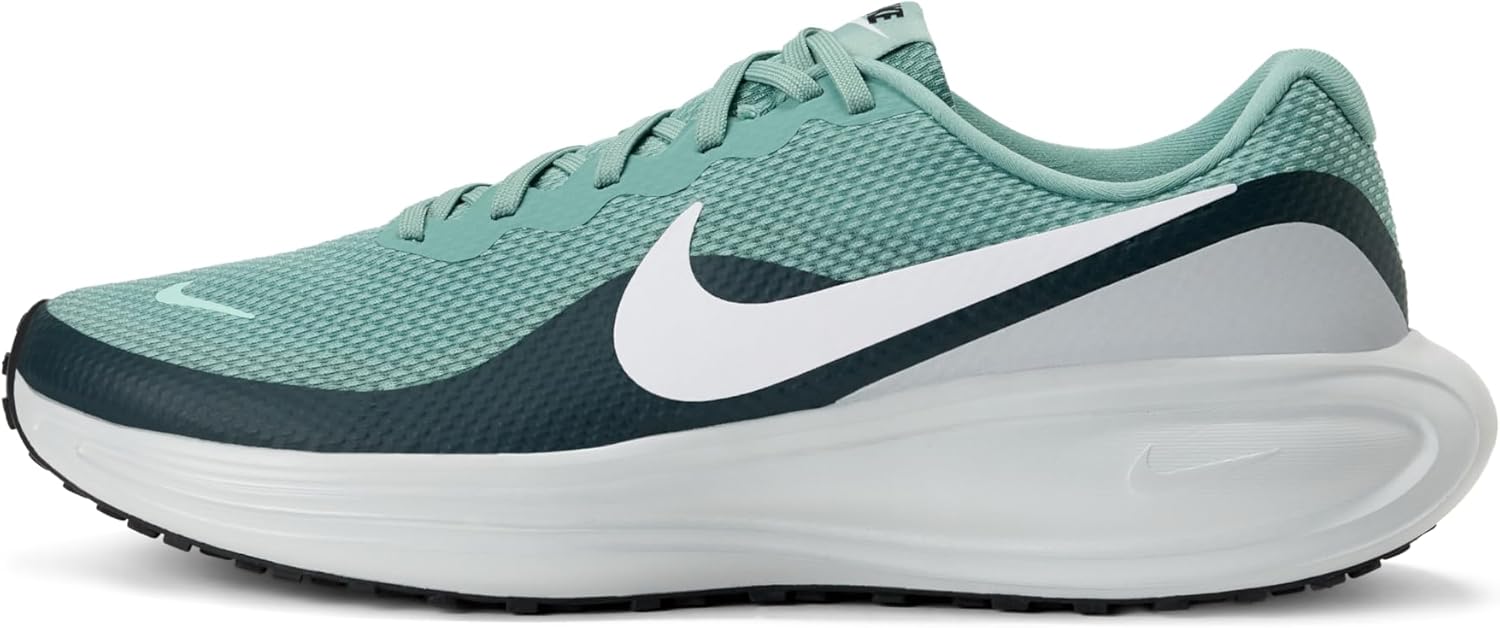 Мужские кроссовки для бега по шоссе Nike Revolution 8, белый
Мужские кроссовки для бега по шоссе Nike Revolution 8, белый