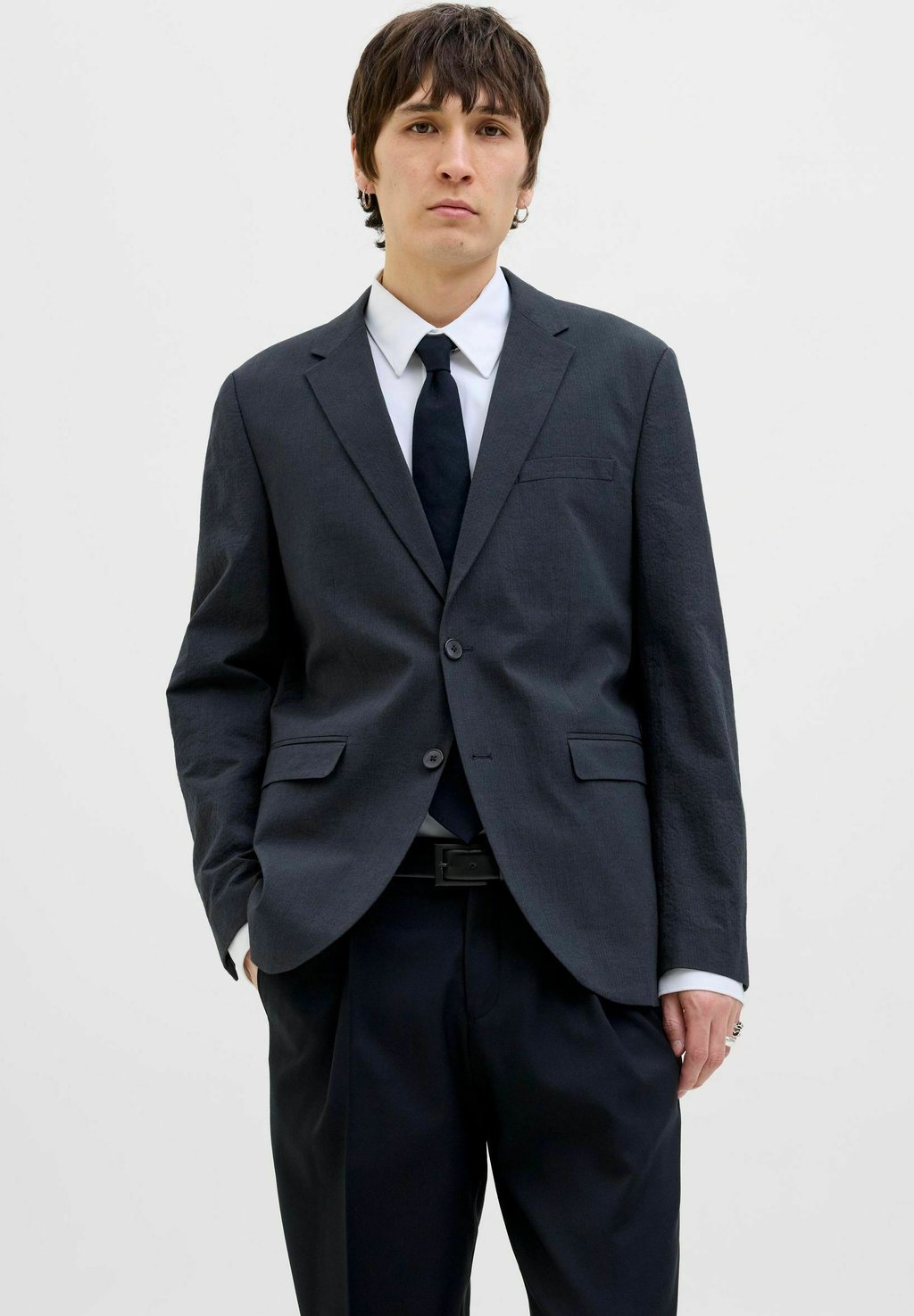 Пиджак-блейзер EINREIHIGER JPRSTAN Jack & Jones PREMIUM, темно-синий
Пиджак-блейзер EINREIHIGER JPRSTAN Jack & Jones PREMIUM, темно-синий