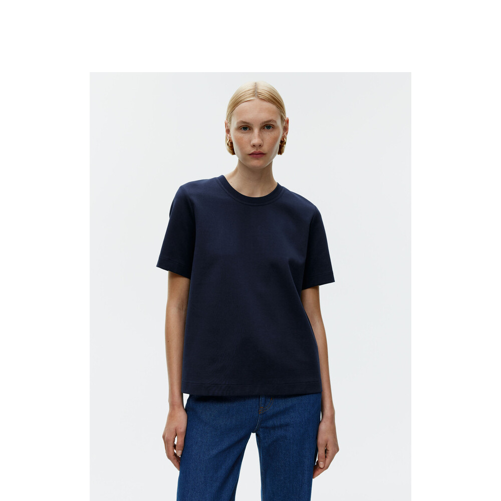 Футболка женская Arket с короткими рукавами и круглым вырезом, темно-синий
Футболка женская Arket с короткими рукавами и круглым вырезом, темно-синий