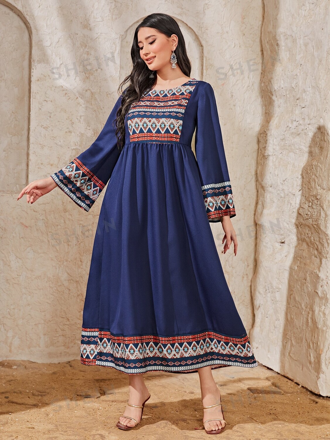 Najma Платье с геометрическим узором, круглый вырез, халат, арабский Shein, темно-синий
Najma Платье с геометрическим узором, круглый вырез, халат, арабский Shein, темно-синий
