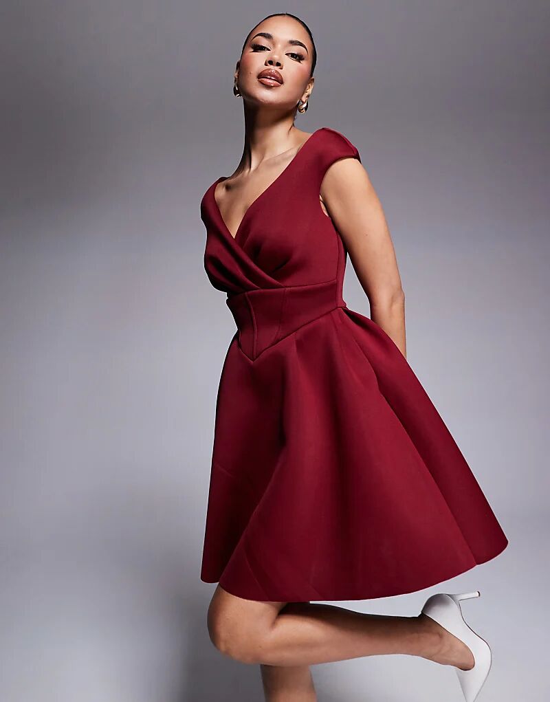 Корсетное облегающее мини-платье с клешем винного цвета Goddiva
Корсетное облегающее мини-платье с клешем винного цвета Goddiva