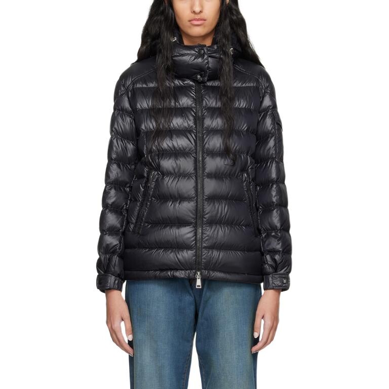 Пуховик женский черный Moncler
Пуховик женский черный Moncler