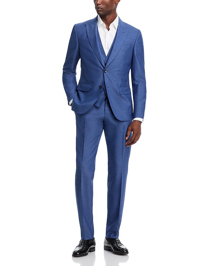 Огромный приталенный костюм из 3 предметов с заостренными лацканами BOSS, синий
Огромный приталенный костюм из 3 предметов с заостренными лацканами BOSS, синий