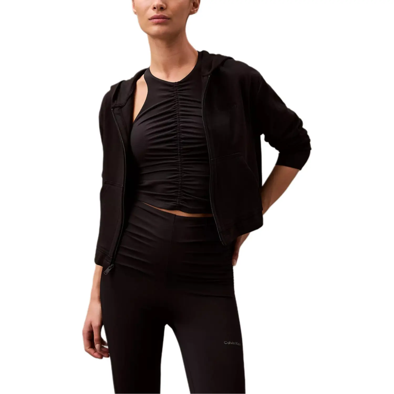 Calvin Klein Женская пижамная блузка черного цвета
Calvin Klein Женская пижамная блузка черного цвета