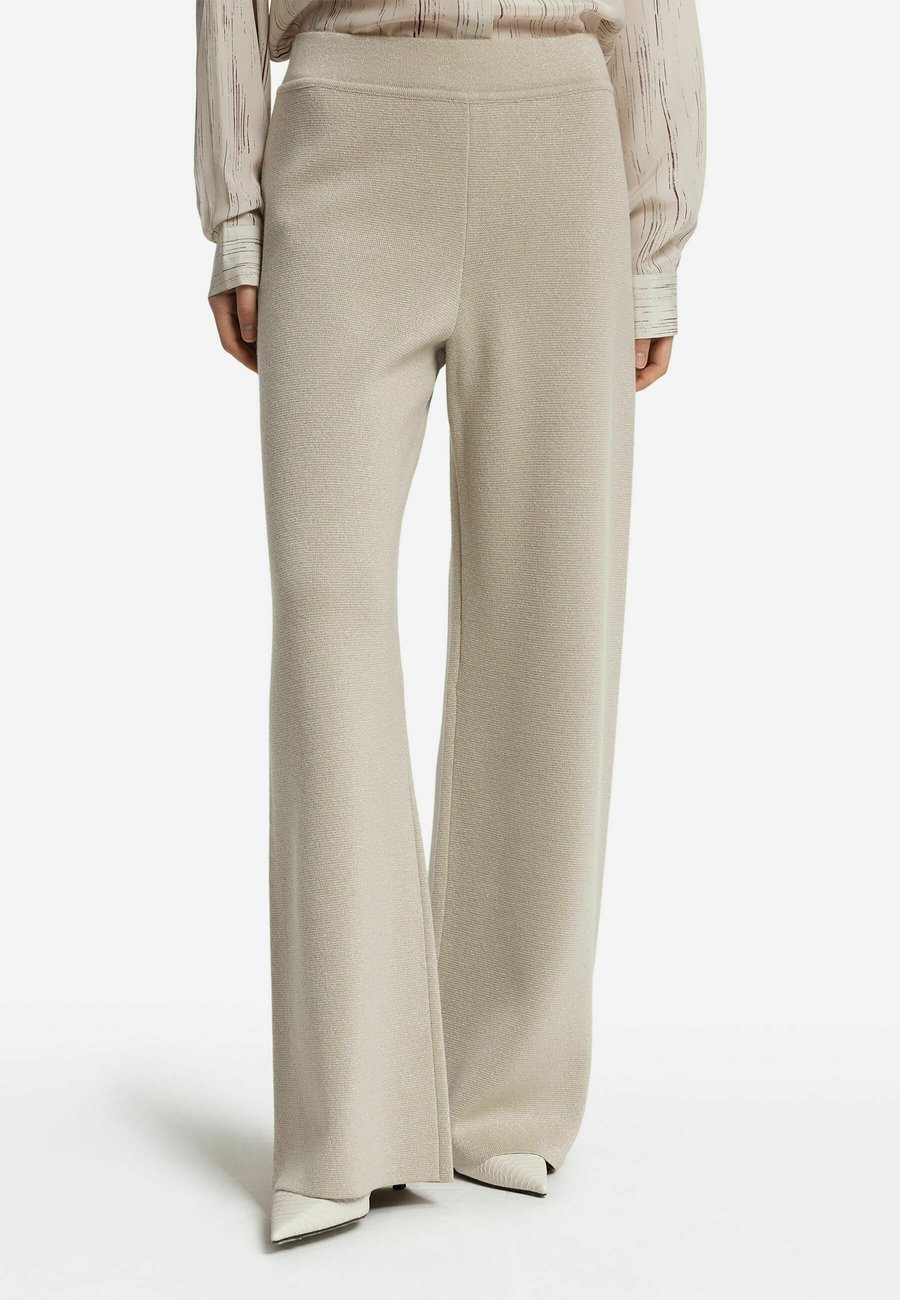 Брюки Falconeri Trousers, Ivory/Beige
Брюки Falconeri Trousers, Ivory/Beige