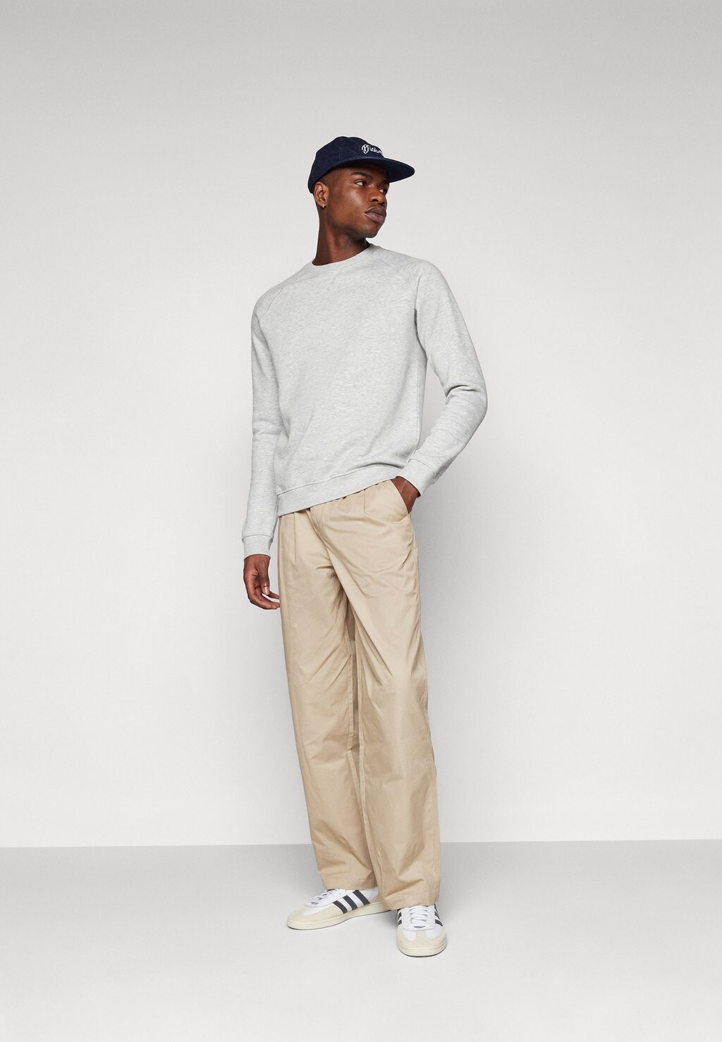 Толстовка 3 PACK Pier One, цвет 802 /mottled grey/white
Толстовка 3 PACK Pier One, цвет 802 /mottled grey/white