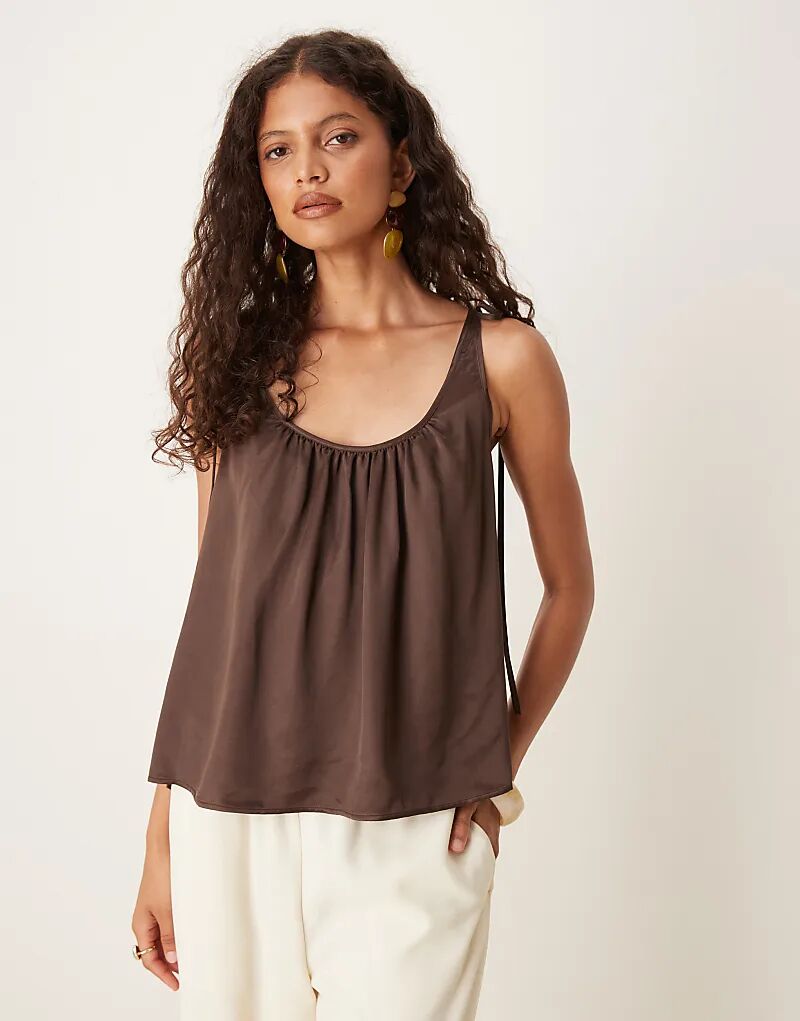 Атласный топ на бретельках с завязками на плечах ASOS DESIGN шоколадного цвета
Атласный топ на бретельках с завязками на плечах ASOS DESIGN шоколадного цвета