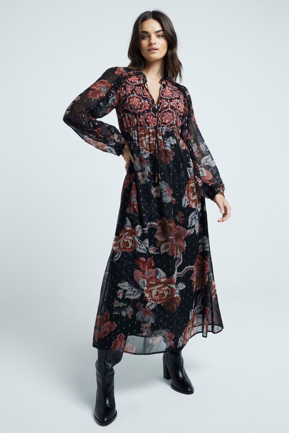 Платье халат миди с цветочным принтом River Island, черный
Платье халат миди с цветочным принтом River Island, черный