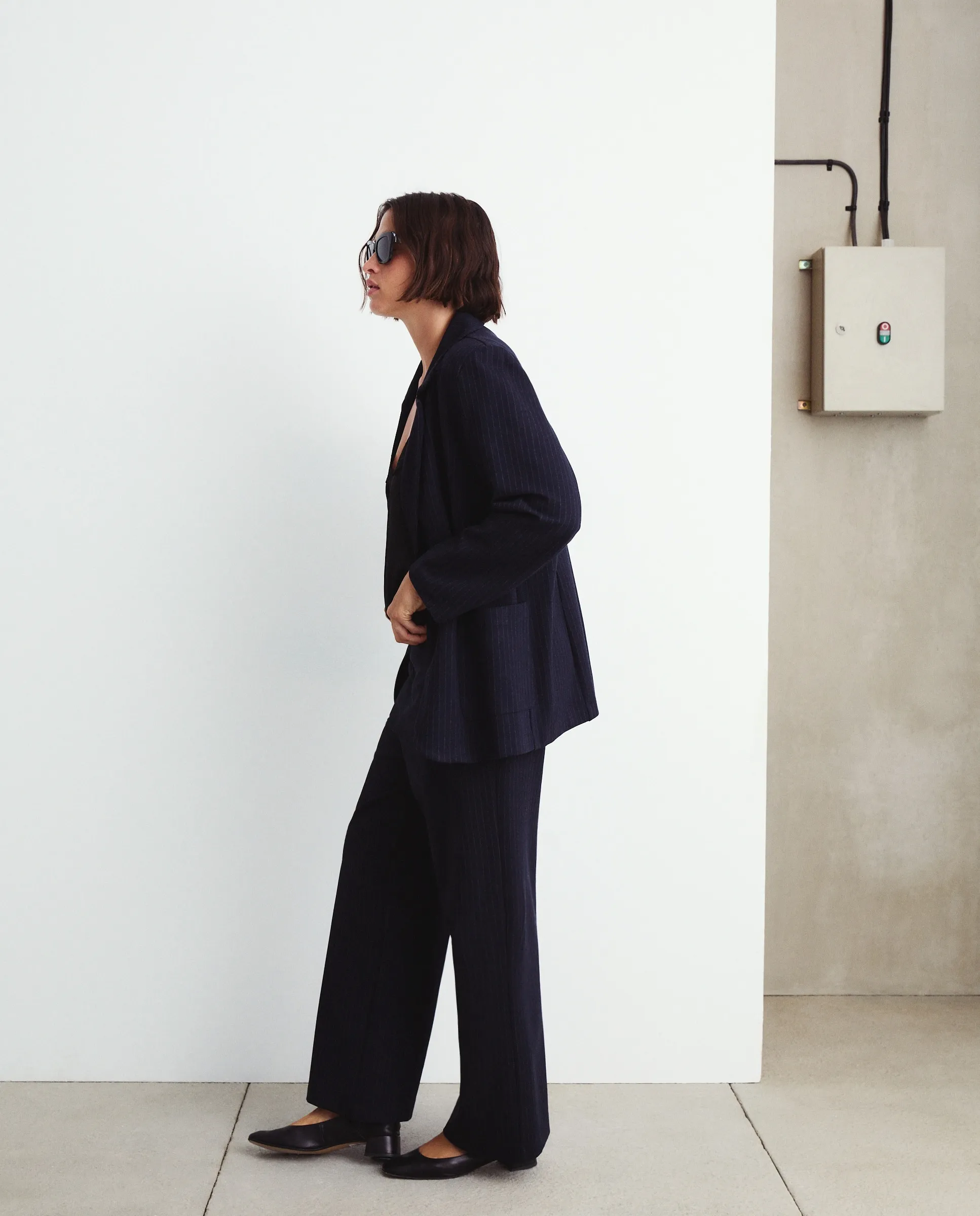 Брюки костюмные в полоску дипломатик Couchel, серый
Брюки костюмные в полоску дипломатик Couchel, серый