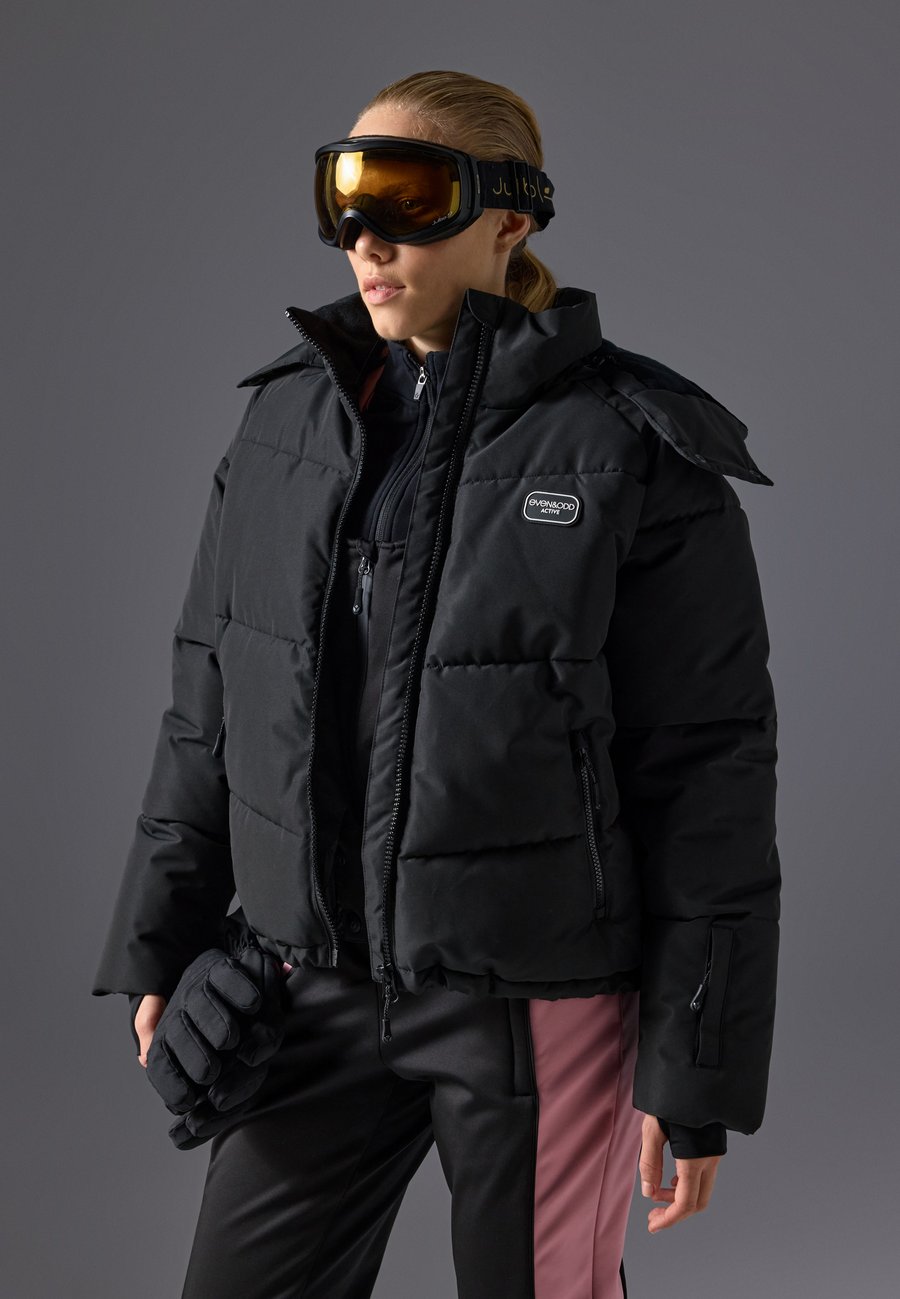 Лыжная куртка Even&Odd active SKI JACKET WITH DETACHABLE HOOD, Black, Черный, Лыжная куртка Even&Odd active SKI JACKET WITH DETACHABLE HOOD, Black
Лыжная куртка Even&Odd active SKI JACKET WITH DETACHABLE HOOD, Black, Черный, Лыжная куртка Even&Odd active SKI JACKET WITH DETACHABLE HOOD, Black