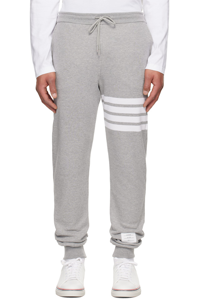 Thom Browne Классические серые спортивные штаны с петлевой спинкой и четырьмя полосами
Thom Browne Классические серые спортивные штаны с петлевой спинкой и четырьмя полосами