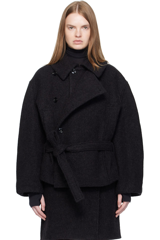 Короткий асимметричный халат-пальто Lemaire, черный
Короткий асимметричный халат-пальто Lemaire, черный