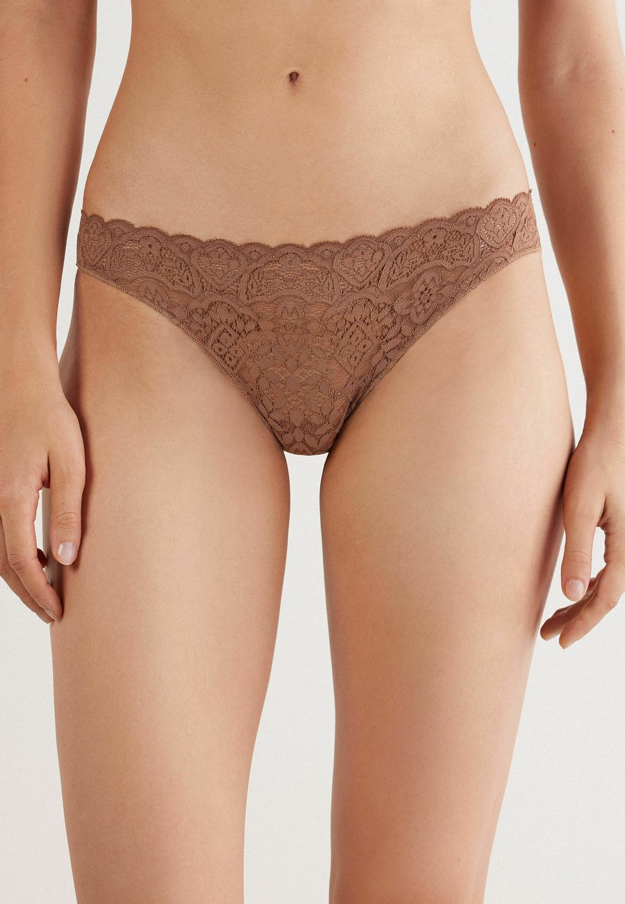Трусы Intimissimi Thong, Natural/Beige
Трусы Intimissimi Thong, Natural/Beige