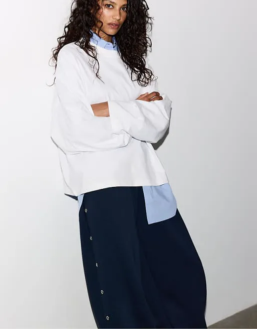 Голубая рубашка Oversize Stradivarius
Голубая рубашка Oversize Stradivarius