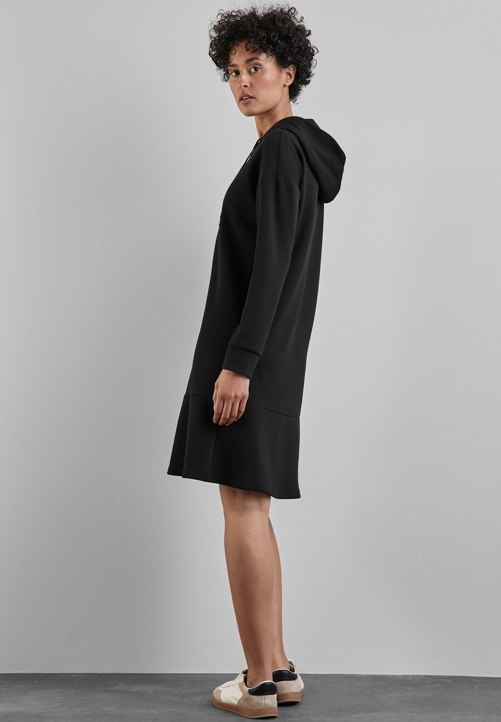 Дневное платье MIT VOLANT Street One, черный
Дневное платье MIT VOLANT Street One, черный