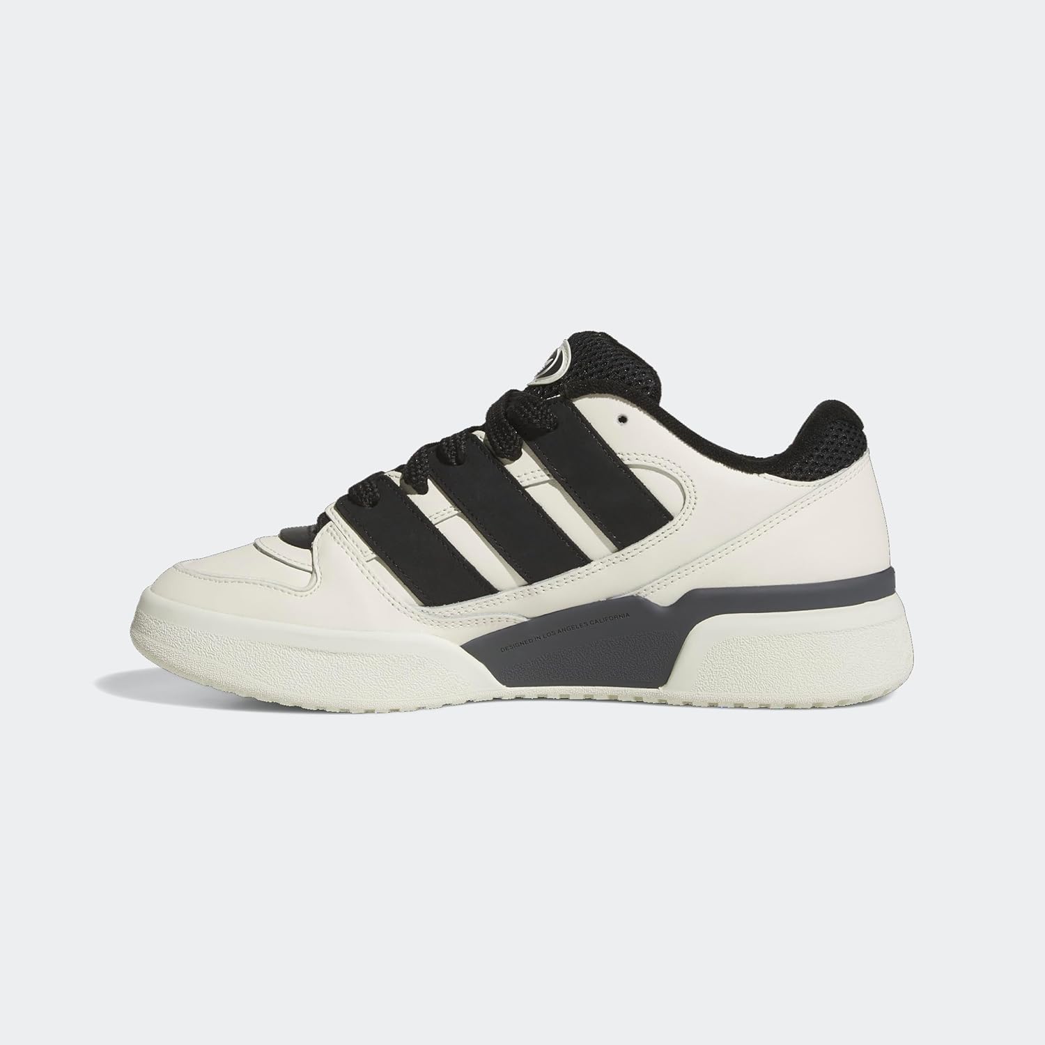 Кроссовки adidas для взрослых унисекс Owhite/Cblack/Gresix FORUM2000 Off white/Core Black/Grey six 5,5 US, мультиколор
Кроссовки adidas для взрослых унисекс Owhite/Cblack/Gresix FORUM2000 Off white/Core Black/Grey six 5,5 US, мультиколор