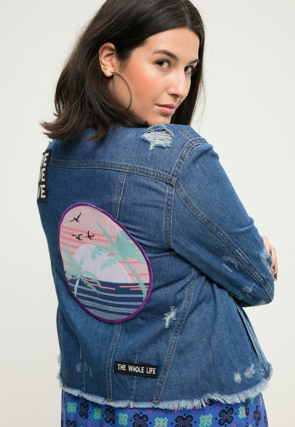 Джинсовая куртка DISTRESSED Studio Untold, синий деним
Джинсовая куртка DISTRESSED Studio Untold, синий деним