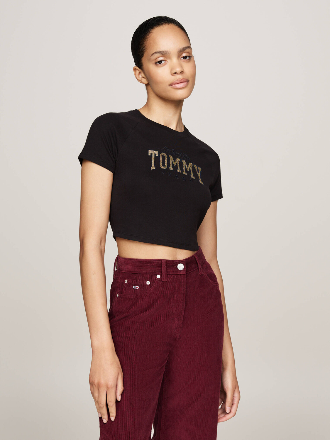 Футболка Tommy Jeans Cropped Fit, черный
Футболка Tommy Jeans Cropped Fit, черный