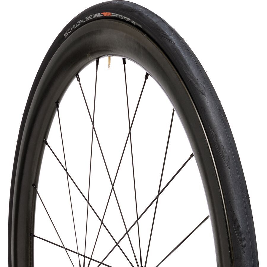 Бескамерная шина Pro One Evolution Schwalbe Schwalbe, Black, Addix Race
Бескамерная шина Pro One Evolution Schwalbe Schwalbe, Black, Addix Race