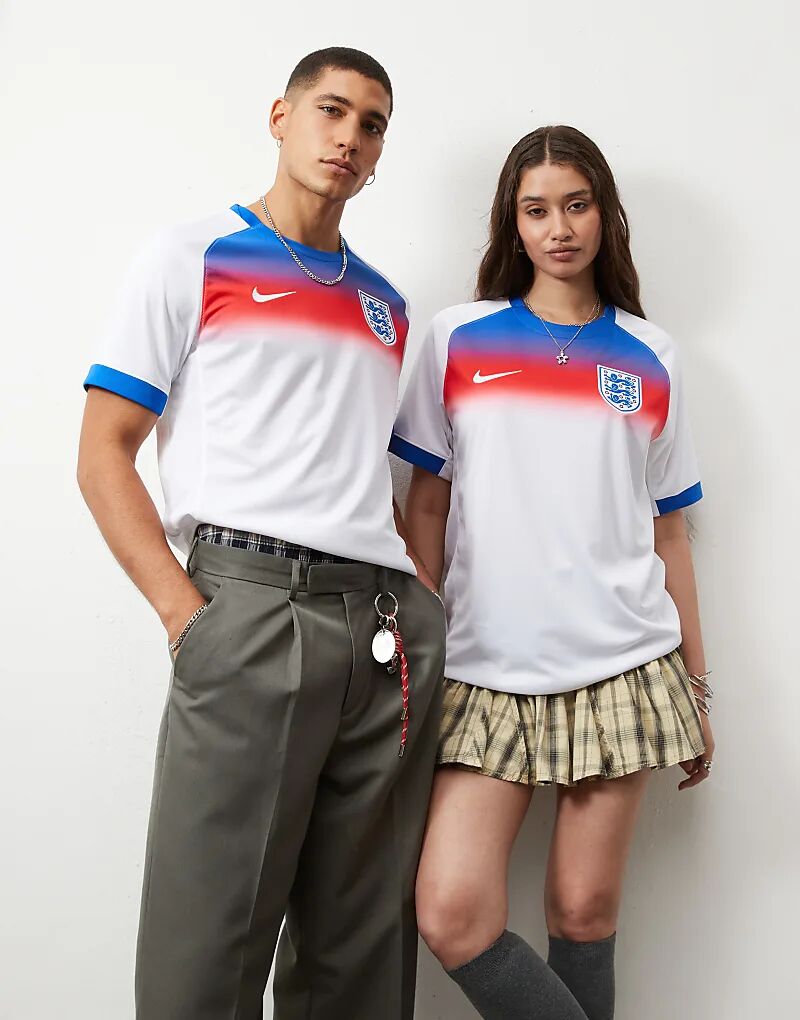 Домашняя футболка сборной Англии по футболу Nike Dri-FIT Евро-2025 белого цвета
Домашняя футболка сборной Англии по футболу Nike Dri-FIT Евро-2025 белого цвета